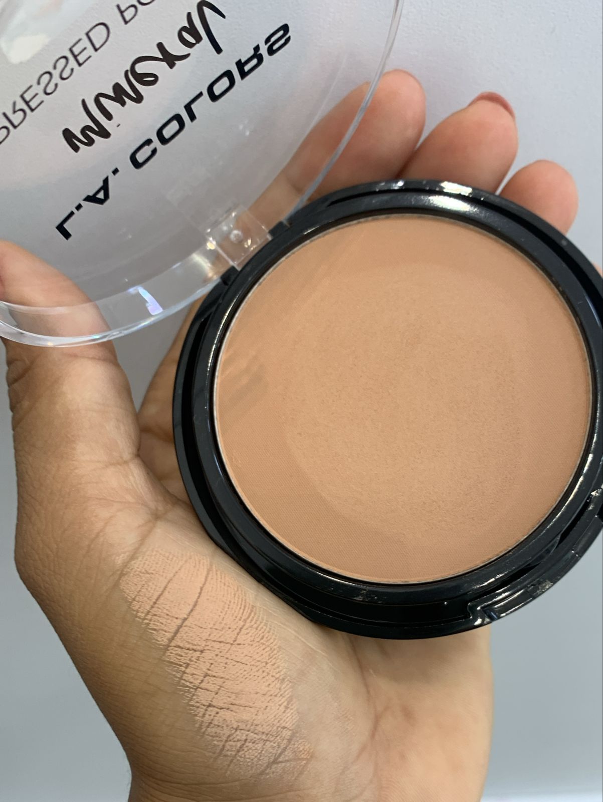 POLVO COMPACTO MINEALIZADOR L.A COLORS